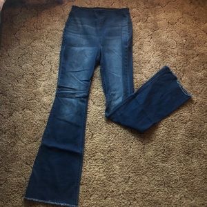 Bell bottom stretchy jeans